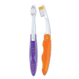 Bruscar Bréagáin Taistil le Fiacla